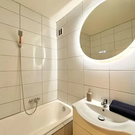 Apartment Szigony - Spacious Budapest