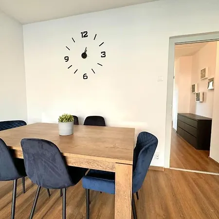 Szigony - Spacious Apartment
